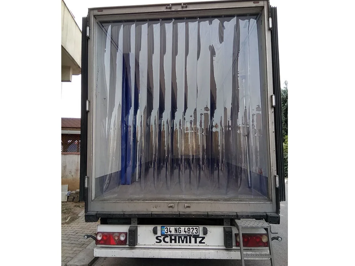 Forklift Geçişli PVC Perde Uygulaması uygulama görseli